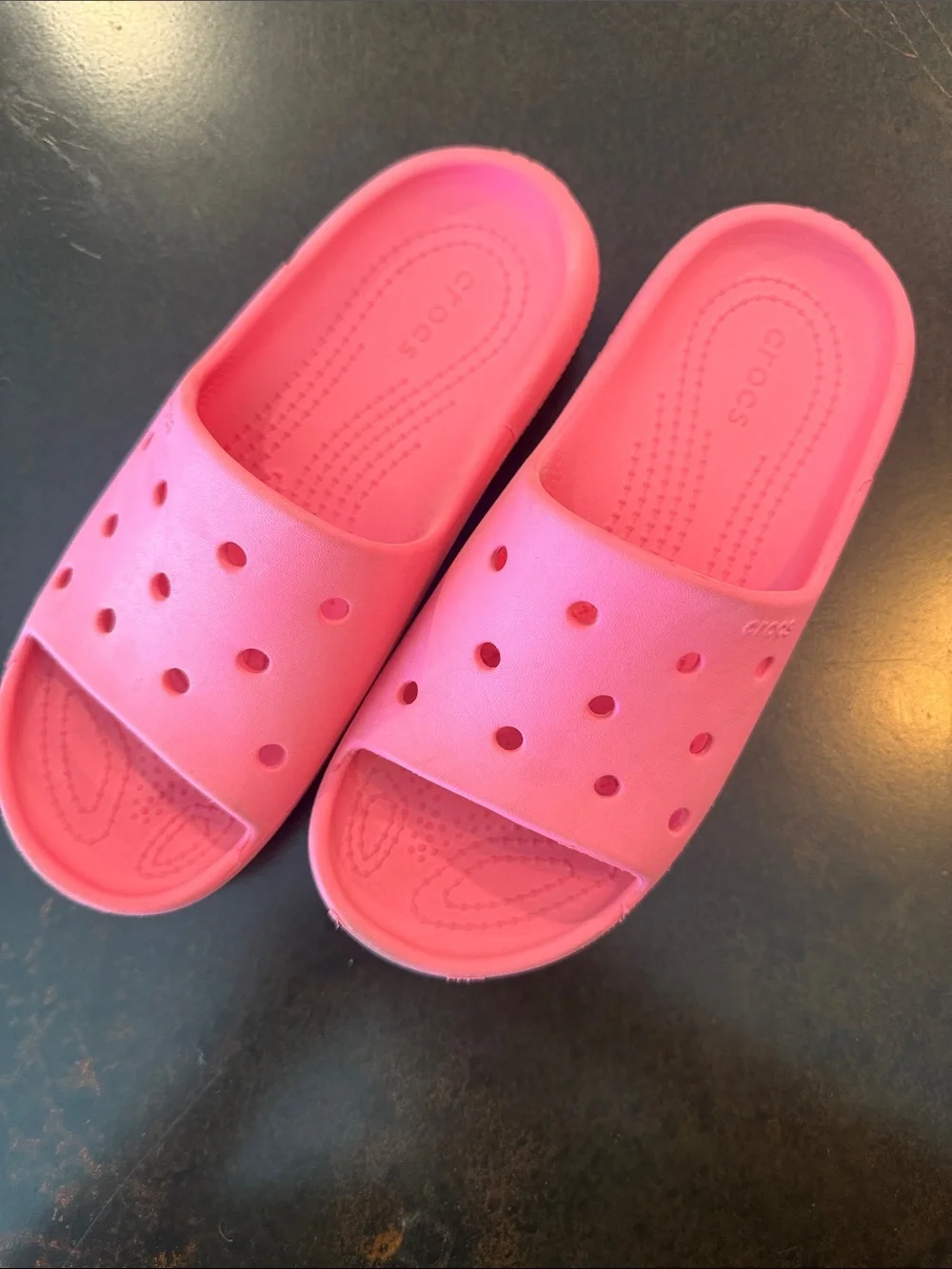 CROCS Kids Slide Sandals in Hot Pink